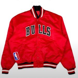 Vintage 80s Starter Chicago Bulls NBA Red Satin Jacket Size‎ XL Jordan Era